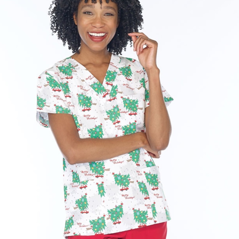 Cassandra‎ O Holiday Haul Scrub Top